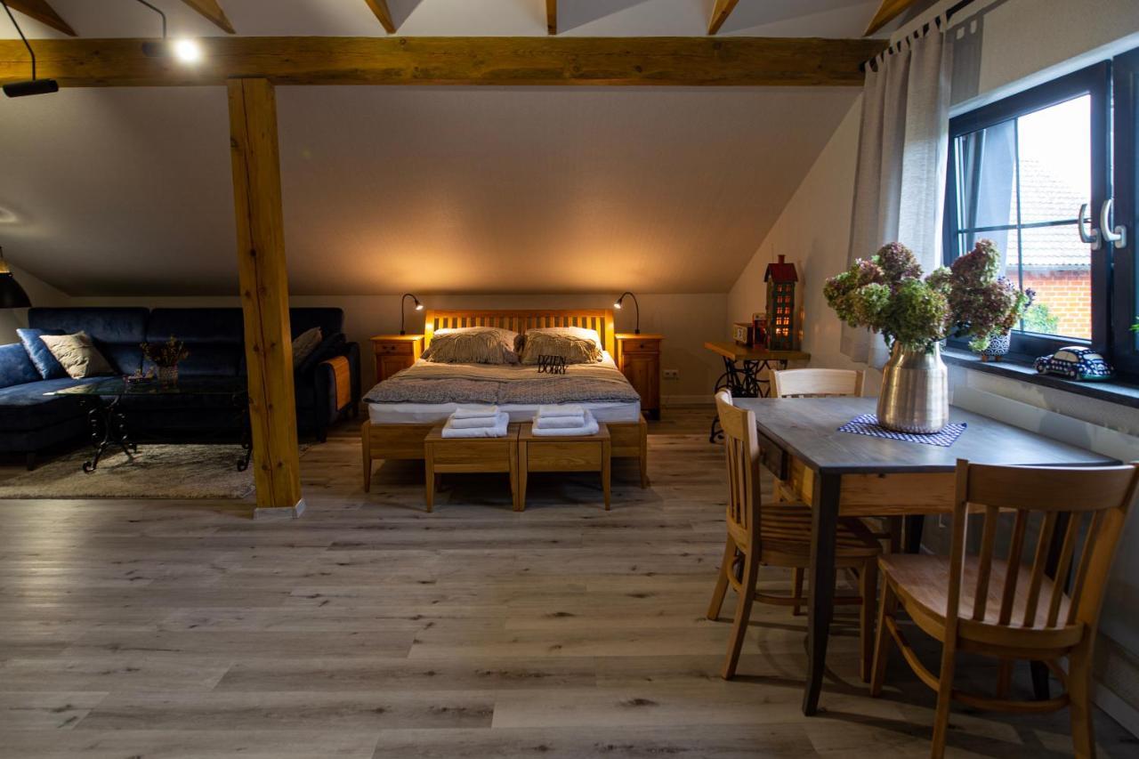 Hortus Apartament Z Klimatyzacja โบเลสวาเวียส ภายนอก รูปภาพ
