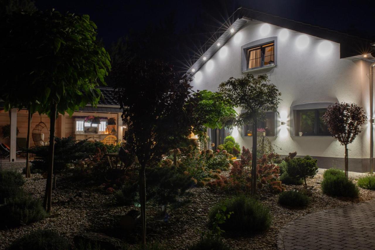Hortus Apartament Z Klimatyzacja โบเลสวาเวียส ภายนอก รูปภาพ